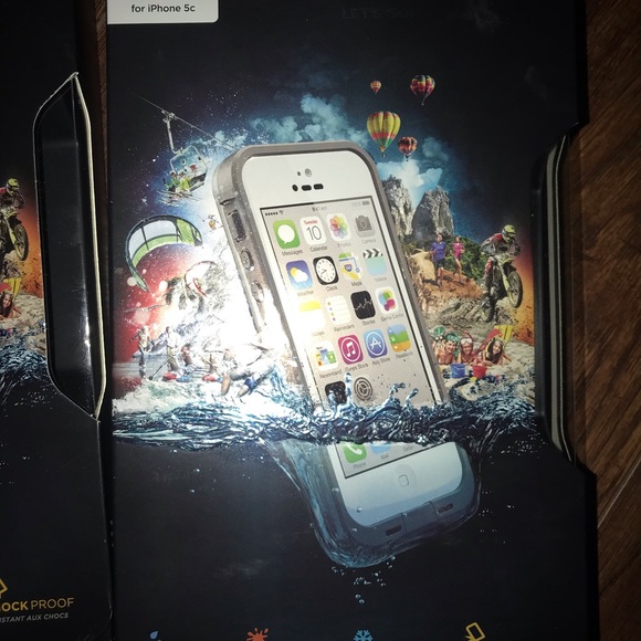 iPhone cases bundle - Picture 5 of 5